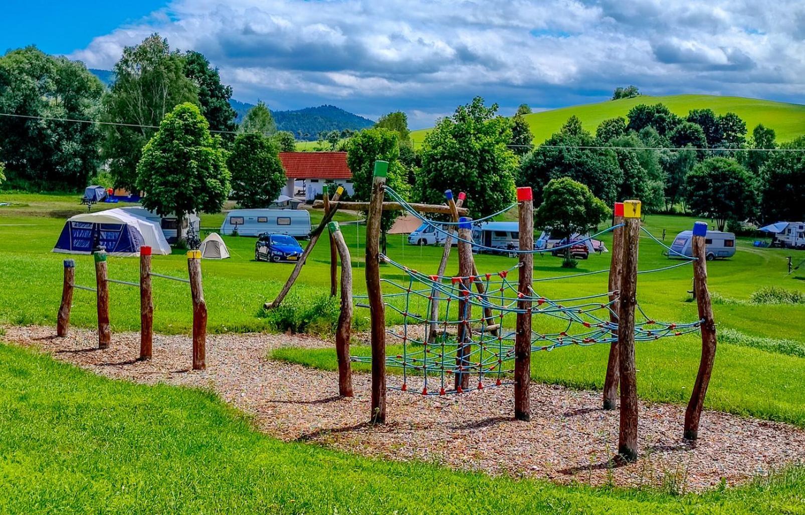 Camphouse Villa Chvalšiny Екстериор снимка